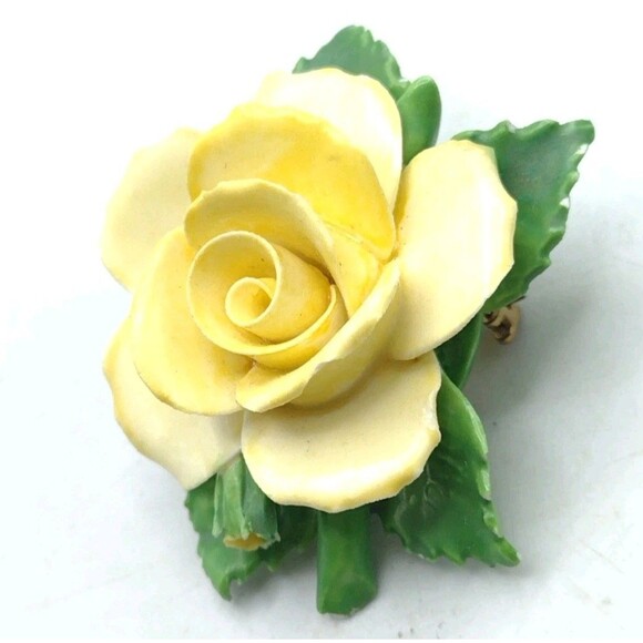 Vintage Adderley Floral Yellow Rose Bone China Ceramic Porcelain Brooch England - Picture 1 of 8